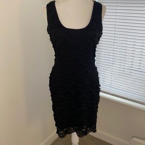 Beautiful Guess LBD with scoop neck & gold zipper in back